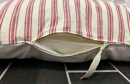 Marblehead Farmhouse Duvet Style Dog Bed